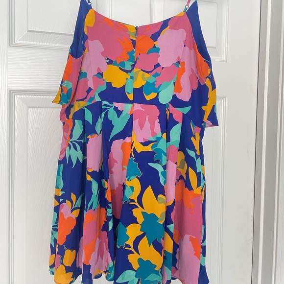 New with tags Sugarlips romper with pockets. - Picture 7 of 8